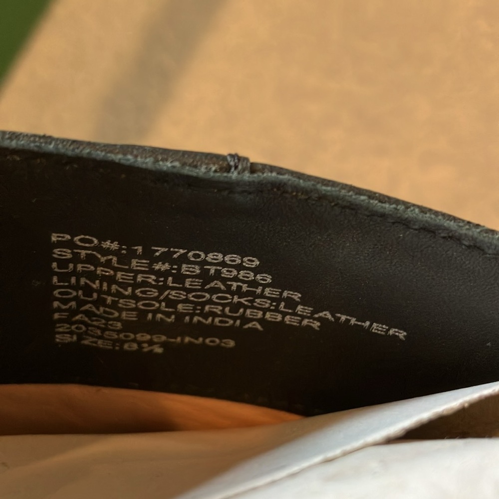 J Crew almond toe leather ankle boots - Picture 5 of 6